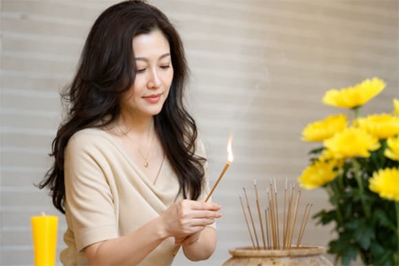 3 khung giờ nên kiêng thắp hương để vận nhà hanh thông, đón luồng cát khí 1 Phong thuỷ, giờ kiêng thắp hương