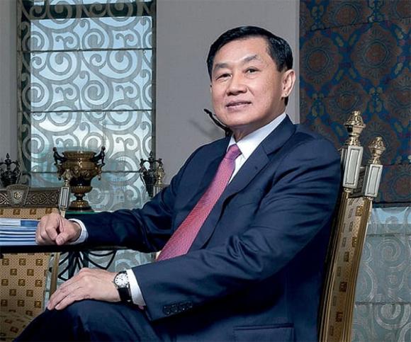 anh-oi-con-chet-roi-tieng-thet-am-anh-vua-hang-hieu-johnathan-hanh-nguyen (1).jpg 0 Johnathan Hạnh Nguyễn, Vua hàng hiệu, Doanh nhân