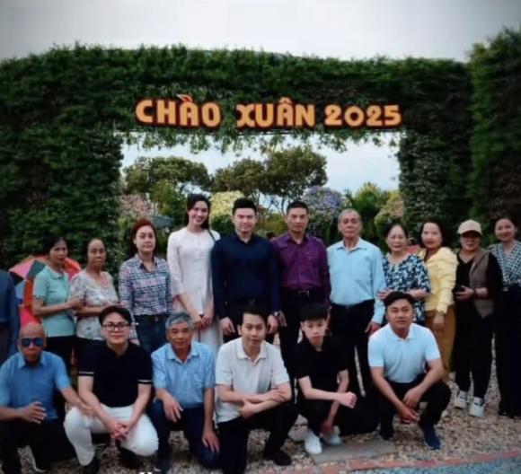 Hoá ra thiếu gia Viết Vương đã đưa Hoa hậu Đỗ Thị Hà về ra mắt gia đình từ năm 2023 5 Thiếu gia viết vương, hoa hậu đỗ thị hà, sao việt