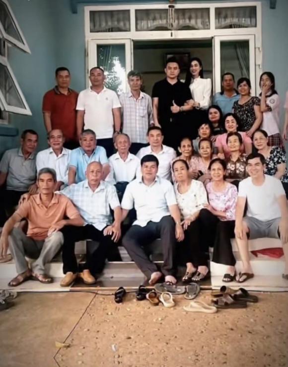 Hoá ra thiếu gia Viết Vương đã đưa Hoa hậu Đỗ Thị Hà về ra mắt gia đình từ năm 2023 4 Thiếu gia viết vương, hoa hậu đỗ thị hà, sao việt