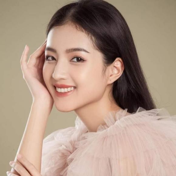 diễn viên Bích Ngọc, Lưu Diệc Phi, Lý Thấm, sao Việt