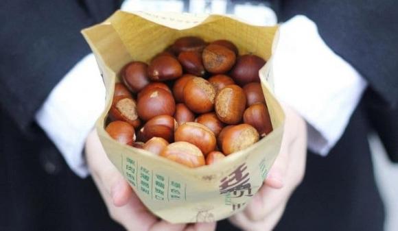 'Vua của trái cây khô' đang vào mùa, tốt ngang nhân sâm, giá chỉ hơn 50.000 đồng/kg 0 Hạt dẻ, công dụng của hạt dẻ, giá hạt dẻ