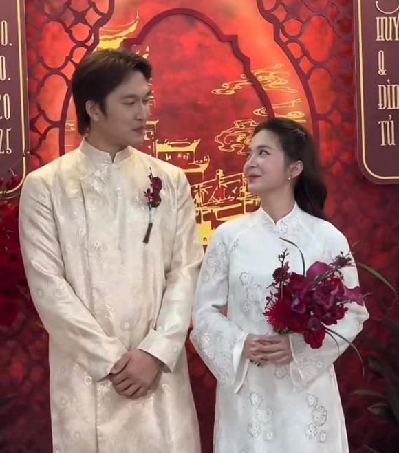 Đình Tú, Ngọc Huyền, sao Việt