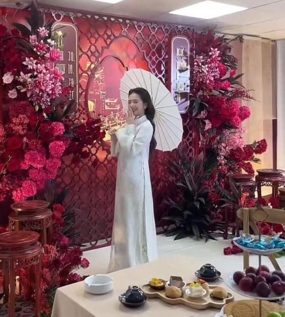 Đình Tú, Ngọc Huyền, sao Việt