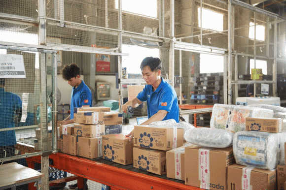 Ngành học có thu nhập cao bậc nhất Việt Nam: ‘Khát’ nhân lực chất lượng cao, sinh viên ra trường 100% có việc làm  2 Ngành học hot, ngành thương mại điện tử