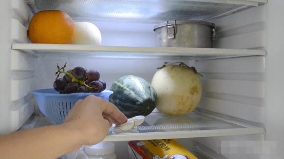 tra-khu-mui.jpg 1 khử mùi tủ lạnh, mẹo hay