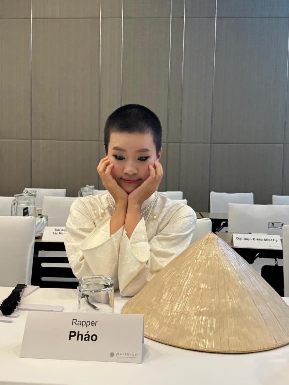 -nha-phuong-gay-tranh-cai-khi-cat-toc-de-hien-tang-vi-dieu-nay10-ngoisaovn-w1536-h2048 0 diễn viên Nhã Phương, danh hài Trường Giang, sao Việt