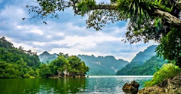 hồ nước ngọt lớn nhất Việt Nam, hồ nước ngọt đẹp nhất thế giới, hồ nước ngọt 200 triệu năm tuổi, Hồ Ba Bể