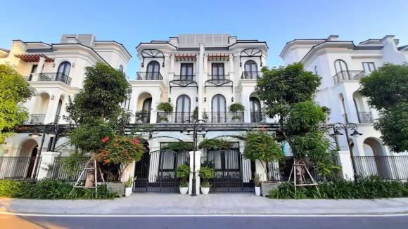 huấn hoa hồng   2 Huấn Hoa Hồng, khu nhà giàu bậc nhất Hà Nội