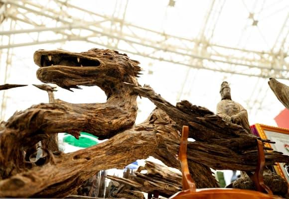 trầm hương, trầm hương hình rồng, Hội chợ Mùa Thu 2025 tại Hà Nội, Rồng Ngậm Ngọc, Quảng Trị 
