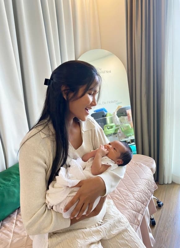 02-H'Hen-Niê-9.jpg 0 Chồng H'Hen Niê, Hoa hậu H'Hen Niê, lấy sữa của vợ pha cà phê, sao Việt