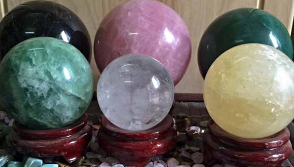 Phong thủy, vật phẩm phong thủy, Tiền xu, cây xương rồng