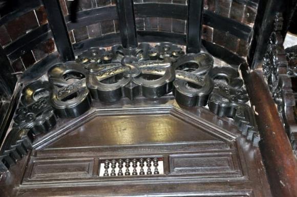 Ngôi nhà gần 300 tuổi làm bằng gỗ quý, thành phố đáng sống nhất nước, nhà cổ Tấn Ký