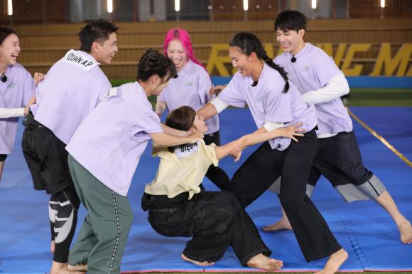 Sao Việt 2/11, tin sao việt mới nhất