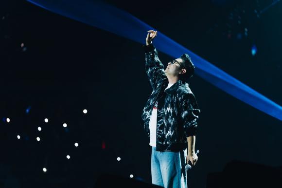 Sao Việt 2/11, tin sao việt mới nhất