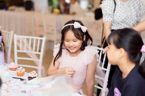 sao 3/11/2025 2 Sao Việt 3/11, tin sao việt mới nhất