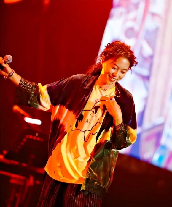 03-con-gai-vuong-phi-1.jpg 4 con gái Vương Phi, Đậu Tĩnh Đồng, đạo diễn Lý Mạnh Kiều, sao Hong Kong