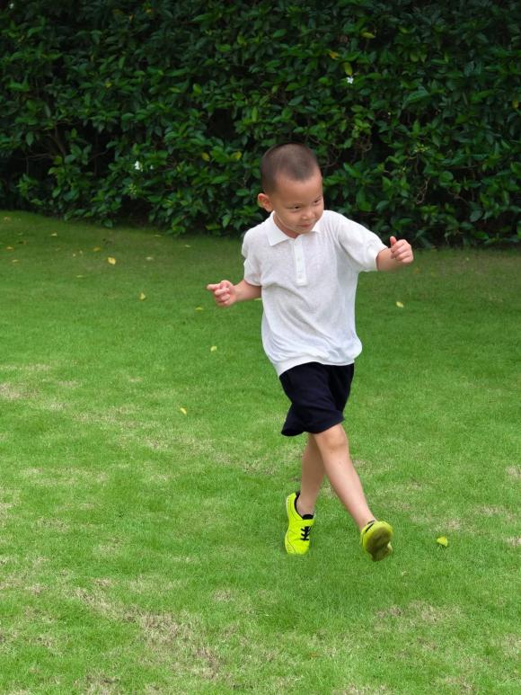 ha-ho-thue-ca-san-khach-san-mung-sinh-nhat-2-con-hanh-dong-sau-do-danh-cho-vung-lu-moi-dang-ne-10-ngoisaovn-w1350-h1800 3 ca sĩ Hồ Ngọc Hà sao Việt