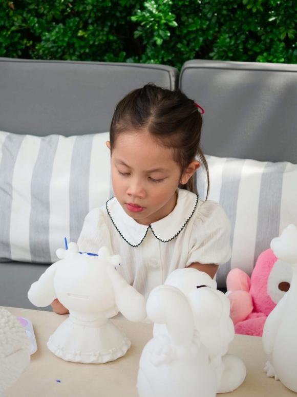 ha-ho-thue-ca-san-khach-san-mung-sinh-nhat-2-con-hanh-dong-sau-do-danh-cho-vung-lu-moi-dang-ne-11-ngoisaovn-w1350-h1800 2 ca sĩ Hồ Ngọc Hà sao Việt