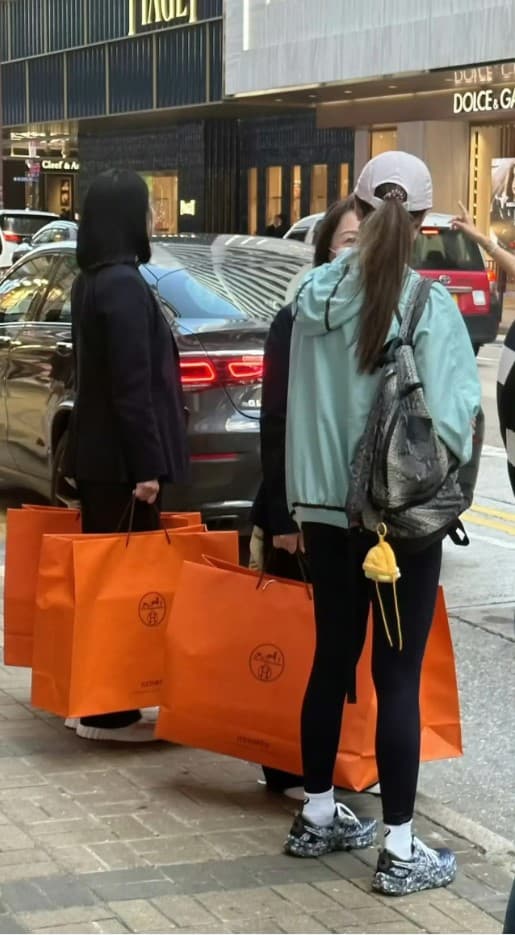 ly-gia-han-khoi-tai-san-2-ngoisaovn-w515-h935 4 Hoa hậu Lý Gia Hân, chồng Lý Gia Hân, sao Hoa ngữ