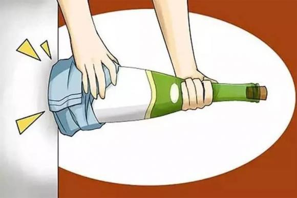 mo-ruou-vang (1).jpg 2 mở nắp rượu vang, mẹo hay