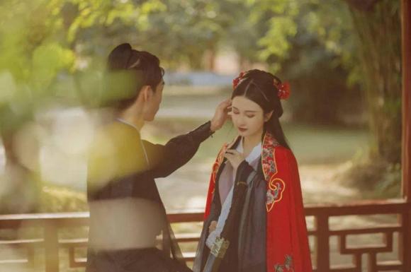 tuc-ngu-xua-772-2-ngoisaovn-w1080-h718 1 Nam sợ lõm, nữ sợ lồi, không góa bụa thì cô đơn