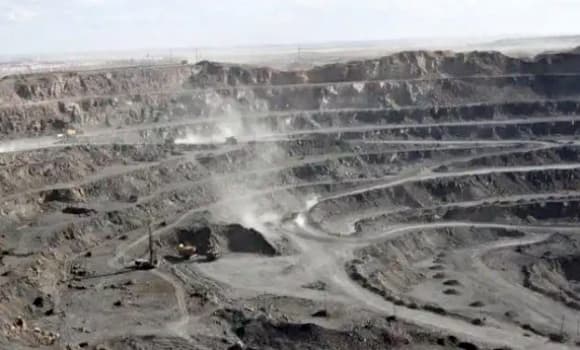 02-quang-sat-dat-hiem-1.jpg 0 mỏ khoáng sản, quặng sắt, đất hiếm