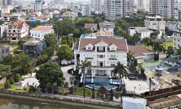 02-ty-phu-johnathan-hanh-nguyen-1.jpg 1 tỷ phú Johnathan Hạnh Nguyễn, biệt thự 3 mặt tiền, biệt thự dát vàng