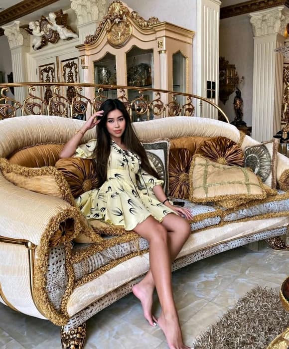 02-ty-phu-johnathan-hanh-nguyen-1.jpg 4 tỷ phú Johnathan Hạnh Nguyễn, biệt thự 3 mặt tiền, biệt thự dát vàng