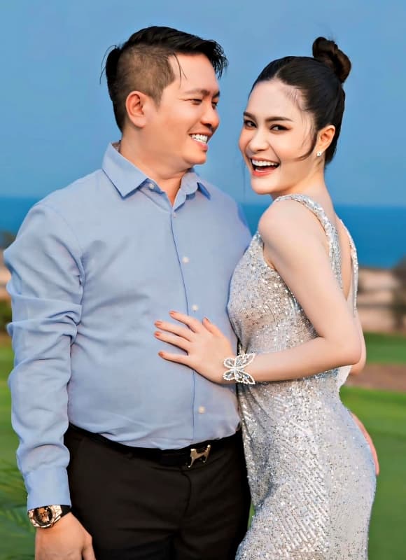 02-chong-doan-di-bang-bi-bat-3.jpg 2 chồng ca sĩ Đoàn Di Băng, Tổng giám đốc VB Group, chồng Đoàn Di Băng bị bắt, sao Việt