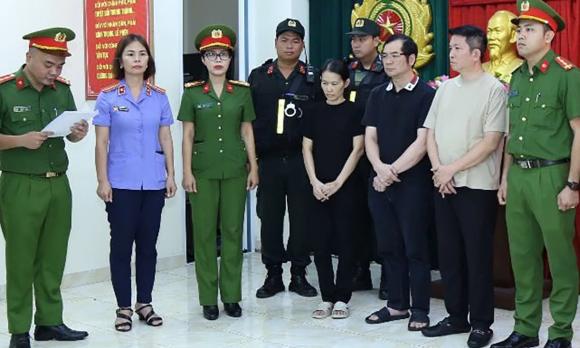 Đoàn Di Băng, Nguyễn Quốc Việt, sao Việt