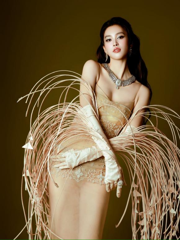 sao việt ngày 7/11/2025 0 Sao Việt 7/11, tin sao việt mới nhất