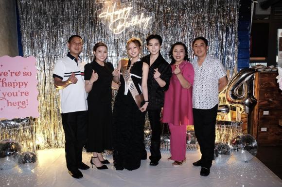 Xoài Non đón sinh nhật “tình bể tình” bên Gil Lê 10.jpg 1 Xoài Non, Gil lê, sao Việt