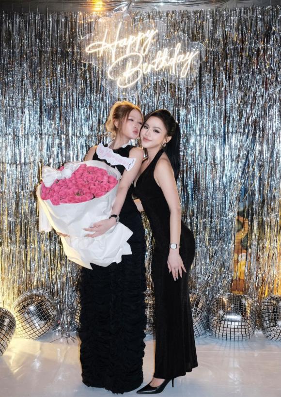 Xoài Non đón sinh nhật “tình bể tình” bên Gil Lê 10.jpg 6 Xoài Non, Gil lê, sao Việt