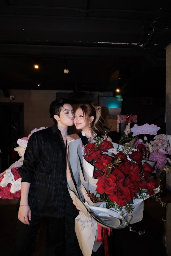 Xoài Non đón sinh nhật “tình bể tình” bên Gil Lê 10.jpg 8 Xoài Non, Gil lê, sao Việt