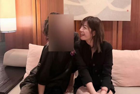 triệu vy 4 Triệu Vy, Hoàn châu cách cách, sao hoa ngữ