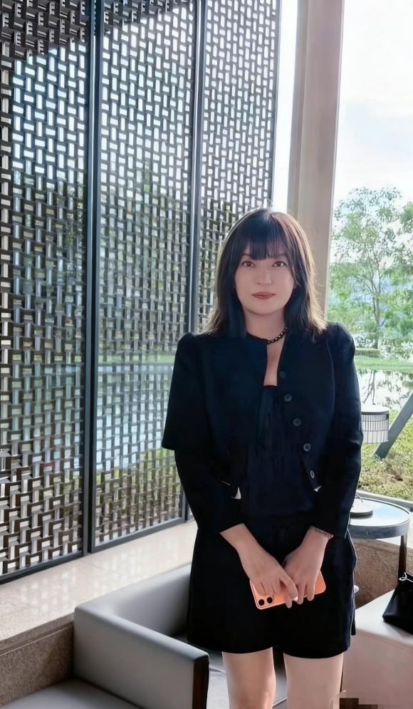 triệu vy 0 Triệu Vy, Hoàn châu cách cách, sao hoa ngữ