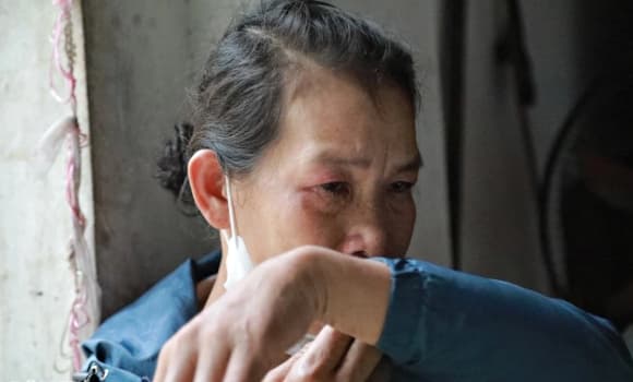 tặng đất cho hàng xóm