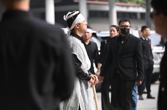 Mẹ ca sĩ tuấn hưng, đám tang mẹ ca sĩ tuấn hưng