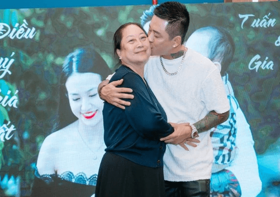 Mẹ ca sĩ tuấn hưng, đám tang mẹ ca sĩ tuấn hưng