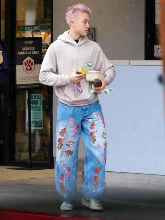 Knox,con của Angelina Jolie, angelina jolie, sao hollywood 