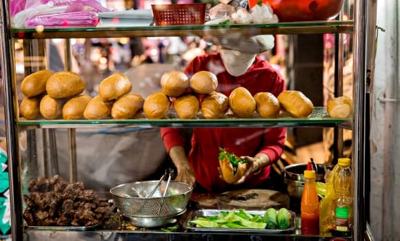 00-banh-mi-viet-nam-1.jpg 1 top 25 bánh kẹp ngon nhất thế giới, bánh mì Việt Nam, món ăn đường phố hấp dẫn nhất châu Á