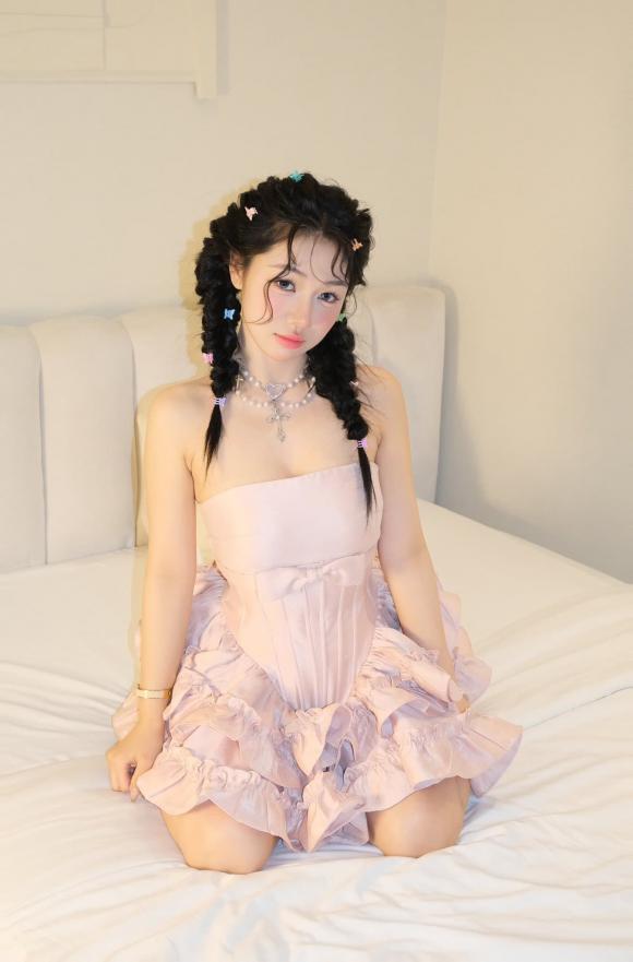 Trần Hà Linh, quảng cáo game, giới trẻ