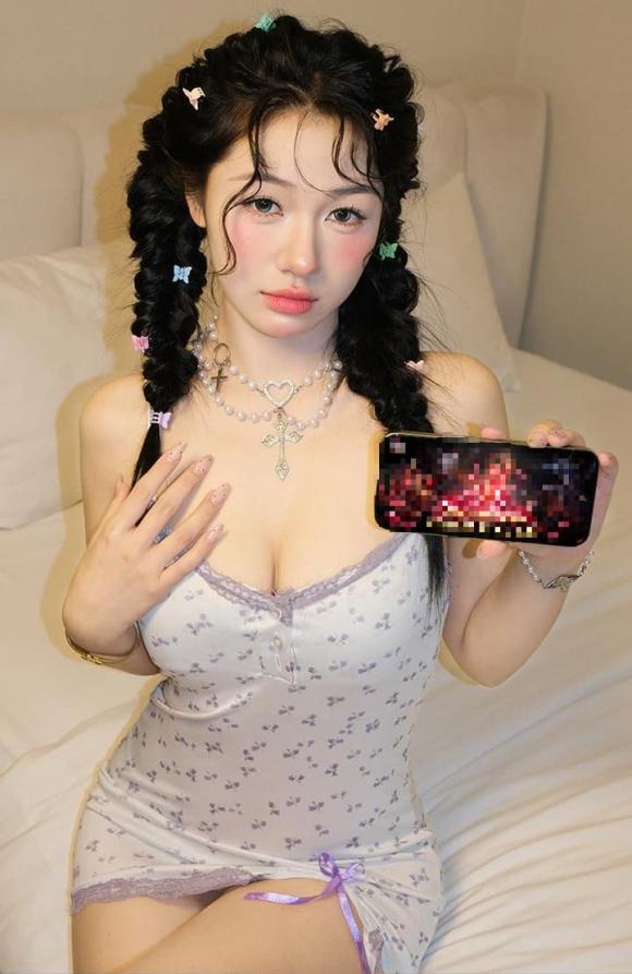 Trần Hà Linh, quảng cáo game, giới trẻ