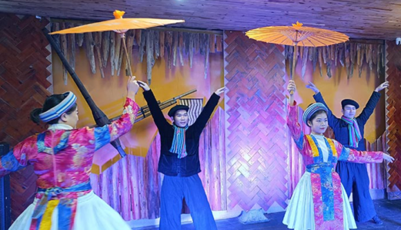 Làng Văn hóa Dân tộc Mông thôn Pả Vi, du lịch vùng cao