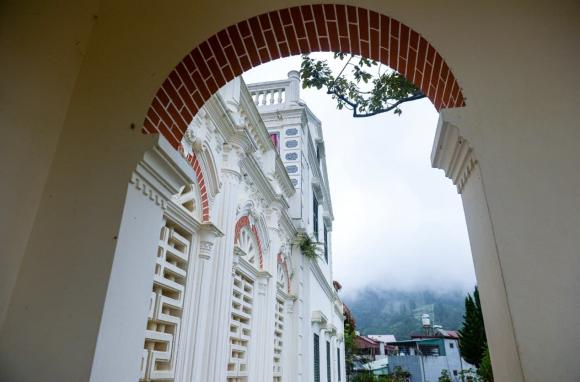 dinh thự Vua Mèo, Hoàng A Tưởng, nhà