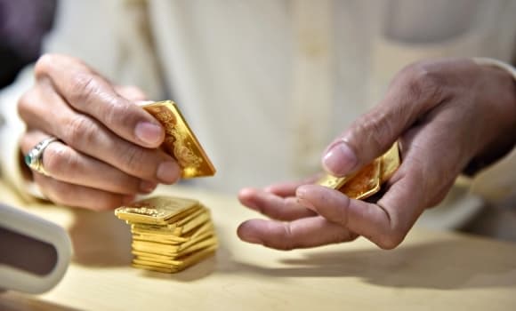 tài chính tuổi trung niên, sổ tiết kiệm, tuổi trung niên, quản lý tài chính, 3 kênh tiết kiệm tiền