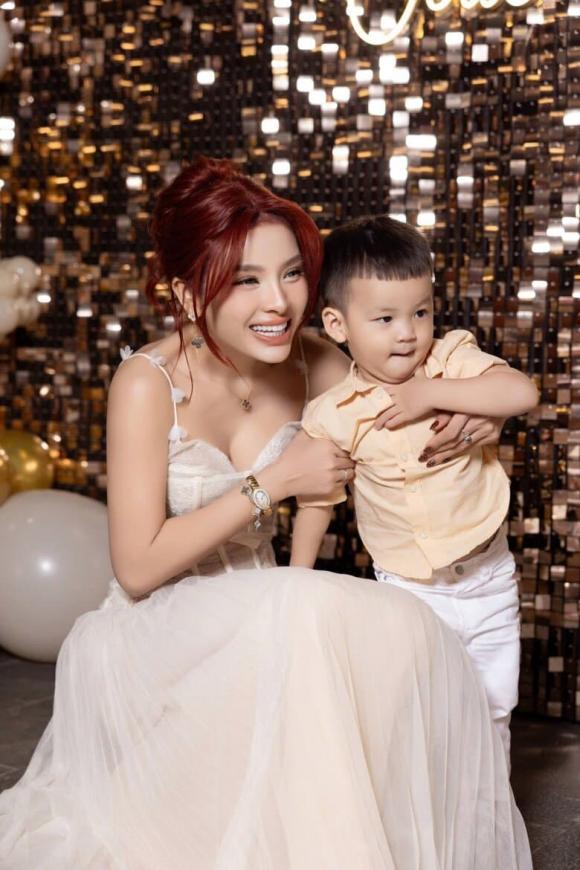 Phương Trinh Jolie, sao Việt 