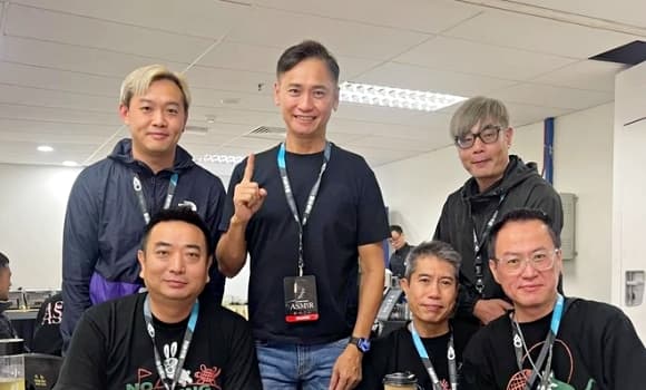 Malaysia, Paul Wong qua đời, Huỳnh Quán Trung qua đời, tai nạn giao thông, Mega Star Arena, xứ sở dầu cọ