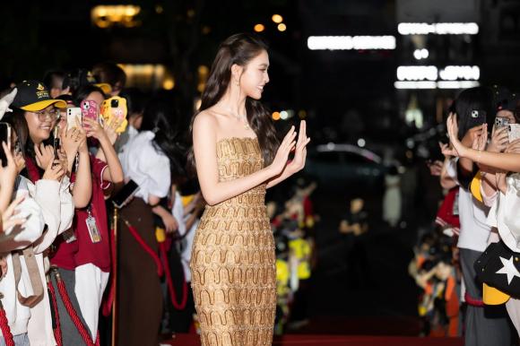 Sao Việt 27/11, tin sao việt mới nhất